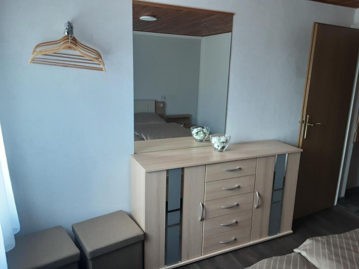 Alt Sammit Apartment Krakow am See Luaran gambar